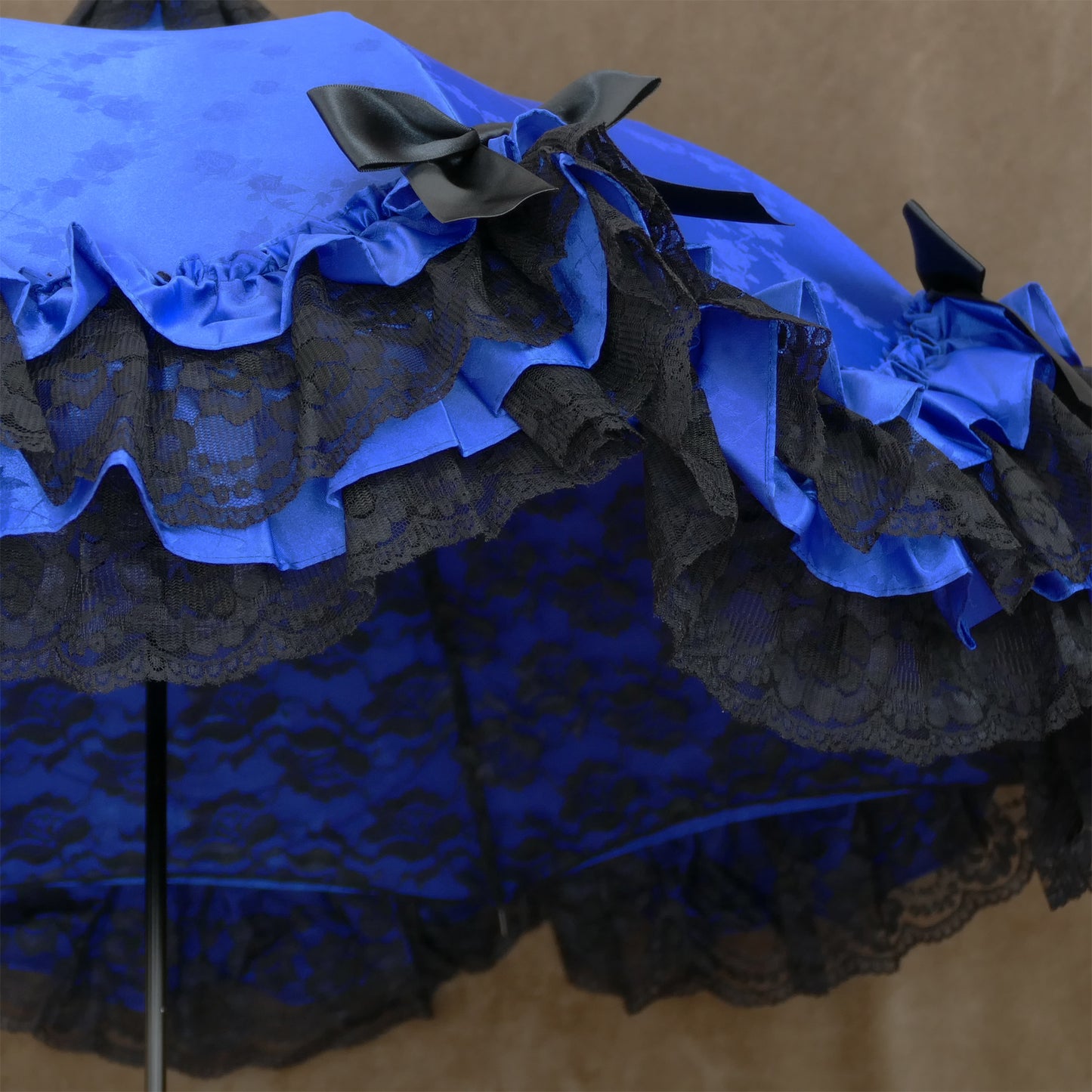 【予約商品】夢紡ぐロゼット〜7つの旋律〜 - パゴダ 日傘 晴雨兼用 UVカット ショート丈 フリル レース ジャカード 薔薇