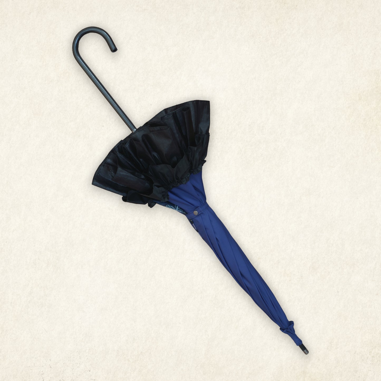 【予約商品】NIBBLE POISON×Apleberuteコラボアンブレラ クロワール・ノワール - パゴダ 1級遮光 晴雨兼用 雨傘 UVカット ショート丈 フリル